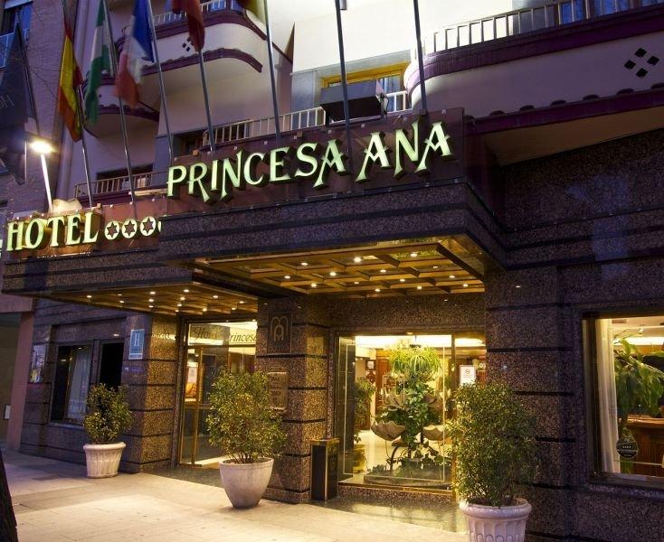 Princesa Ana 4* Grenade