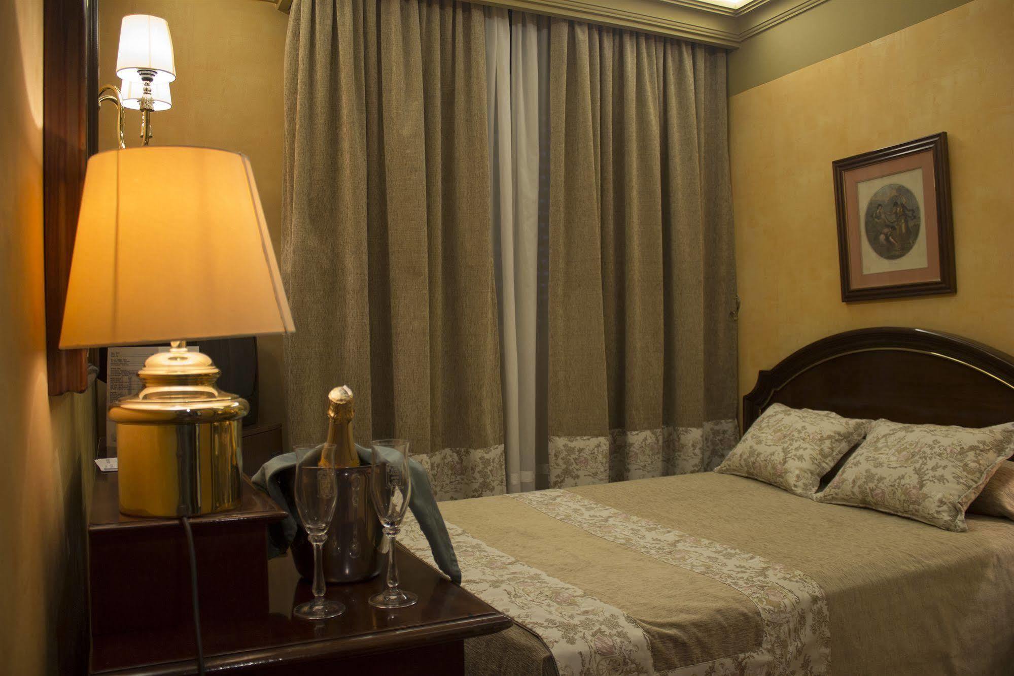 Hotel Princesa Ana Grenade